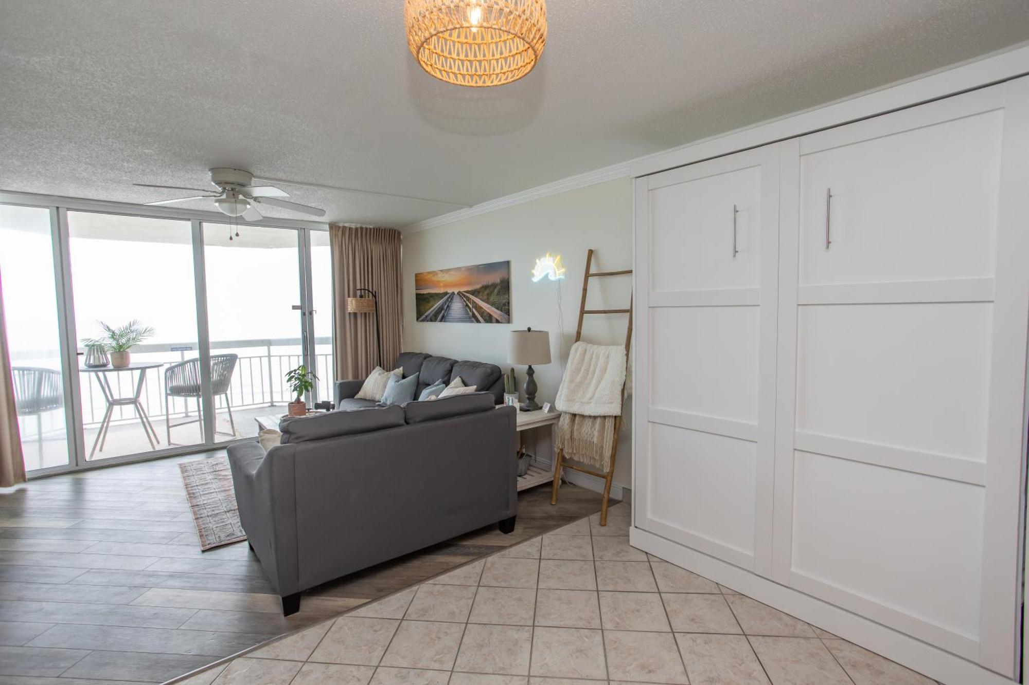 Aparthotel Waters Edge Garden City Esterno foto